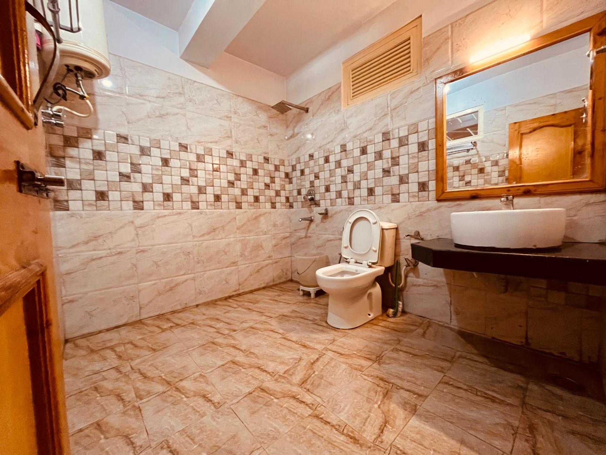 Hotel Hollywood Manali - Scenic River & Mountain View With Premium Rooms Luaran gambar